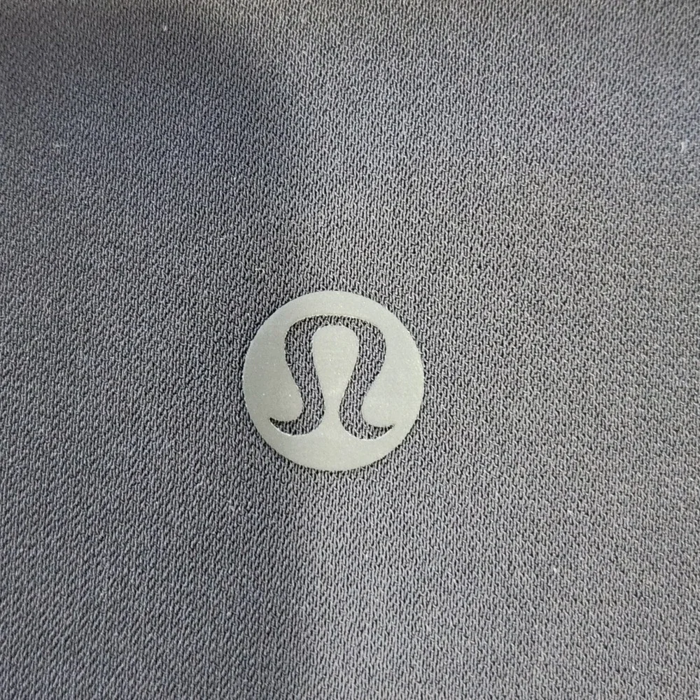 Lululemon On The Fly Pant Size 4 Woven 27